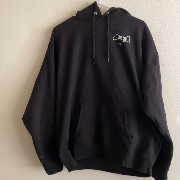 WRLDWAR HOODIE EXCLUSIVE - Picture 1 of 3